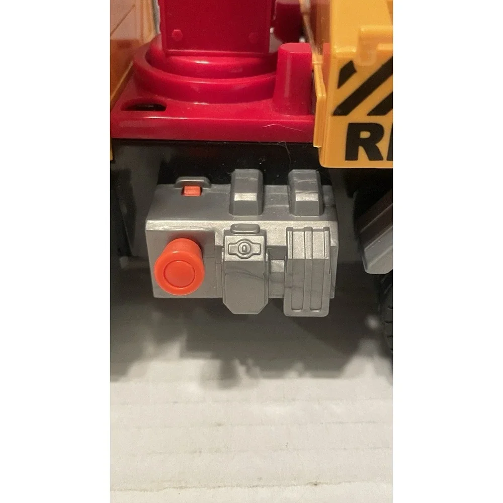 Toystar Big Tow Truck Toy Roll Back. Bed Does Go Back And Down On Ground See Pic